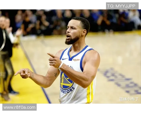 库里无球空切失衡神奇抛射2+1逆天手感令人惊叹 库里无球空切失衡神奇抛射2+1逆天手感令人惊叹